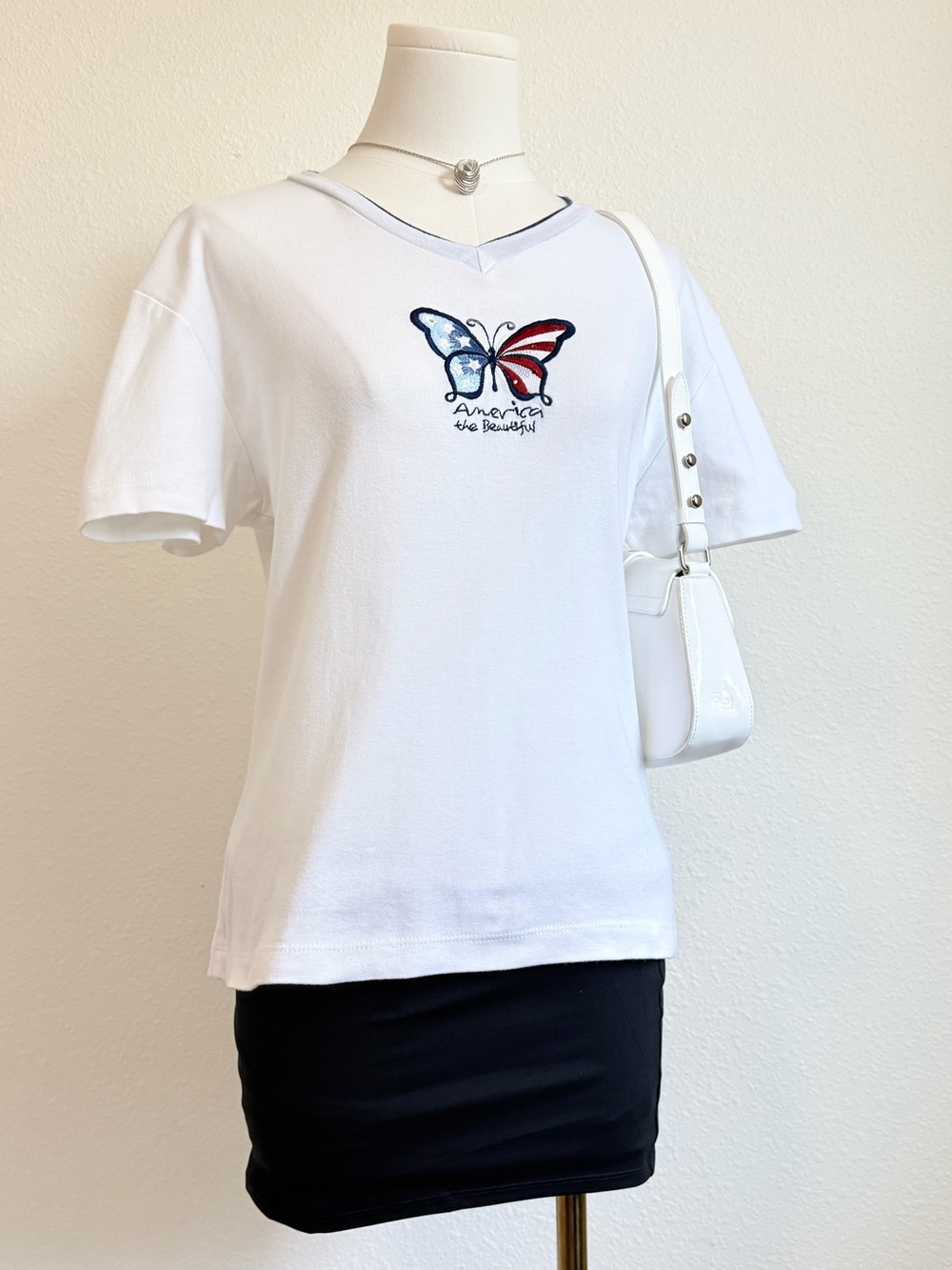 Vintage Spirit of America Embroidered Graphic V Neck Tee Shirt 90s Americana - Picture 3 of 10